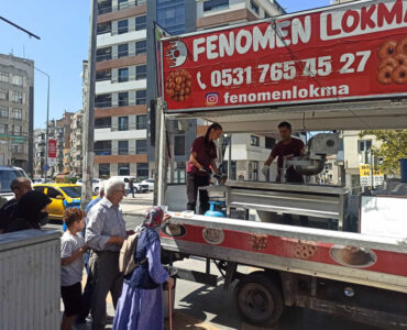 İftar yemeği dağıtma İftar yemeği dağıtma